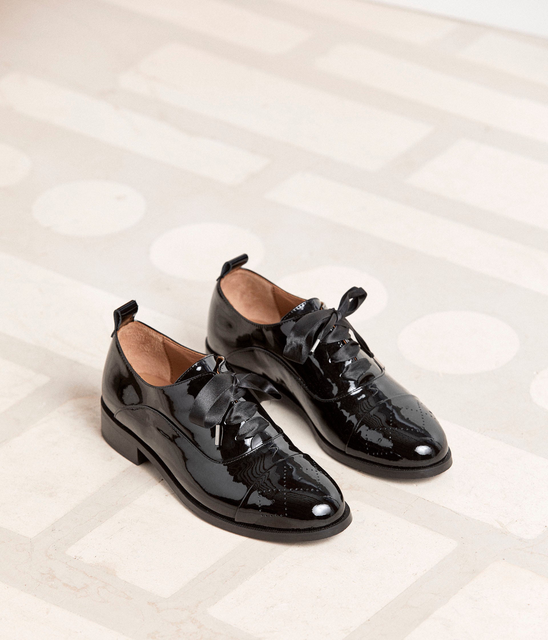 Derbies vernis Aristide Derbies Mocassins Femme Mellow Yellow