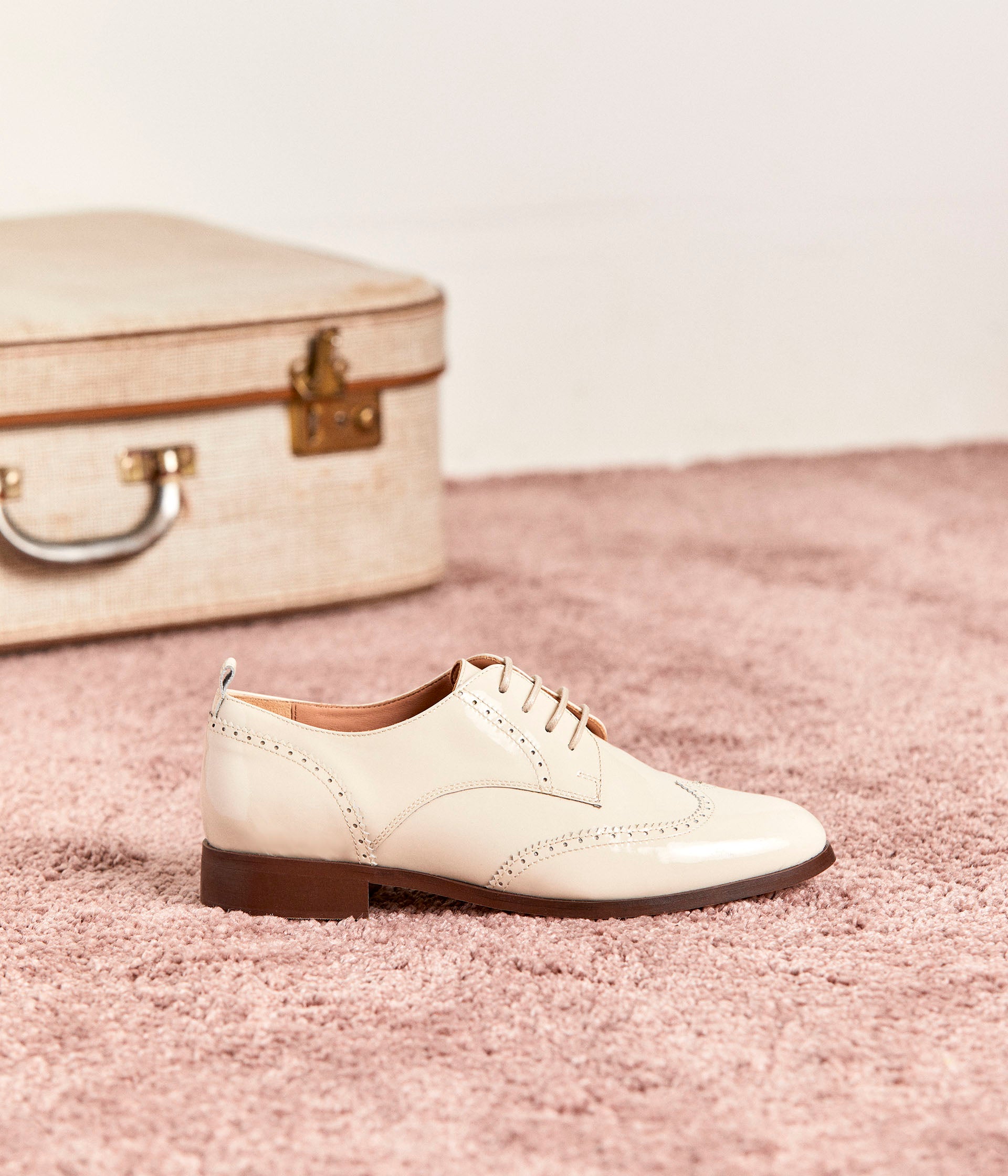 Derbies rose vernis top