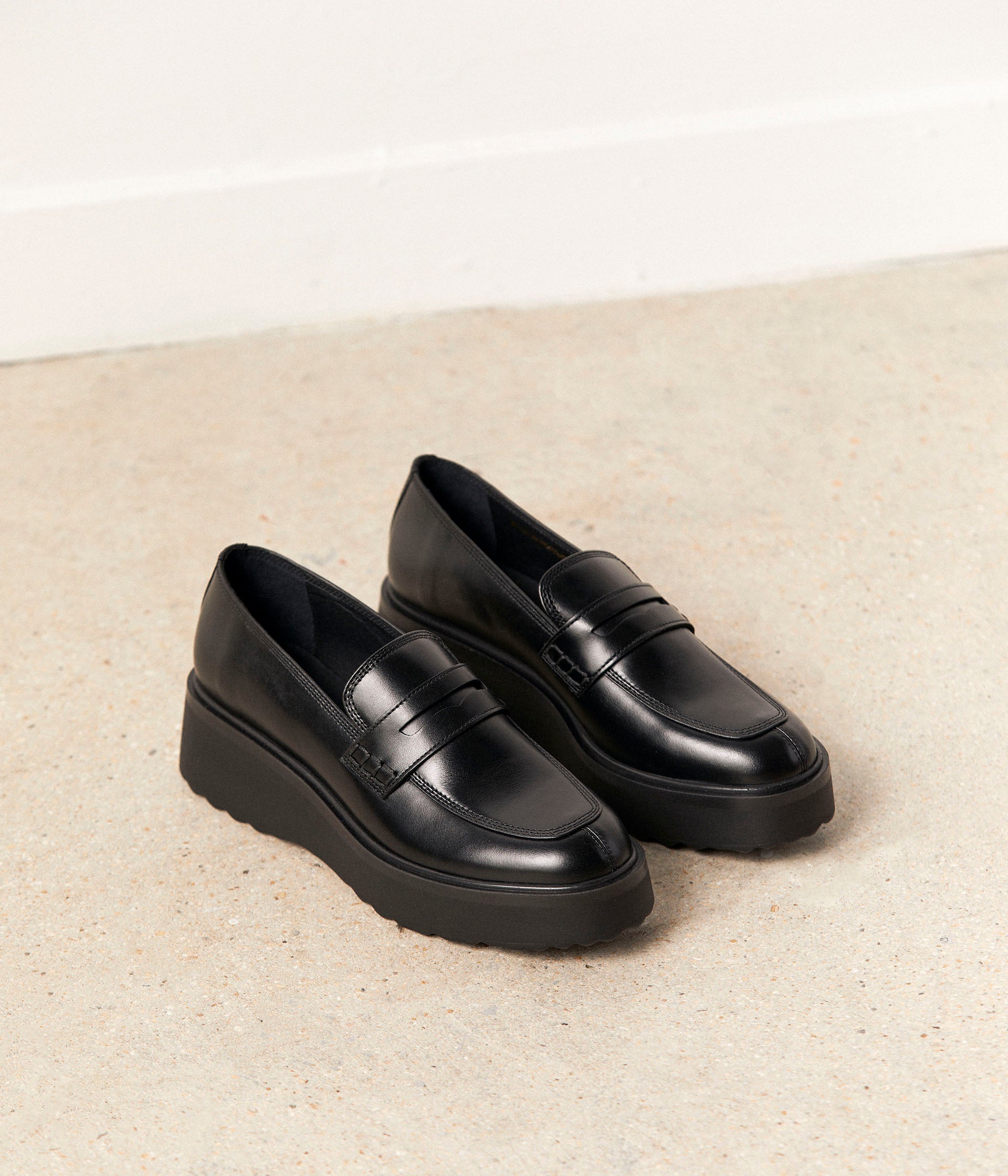 Mocassin compense femme 2025
