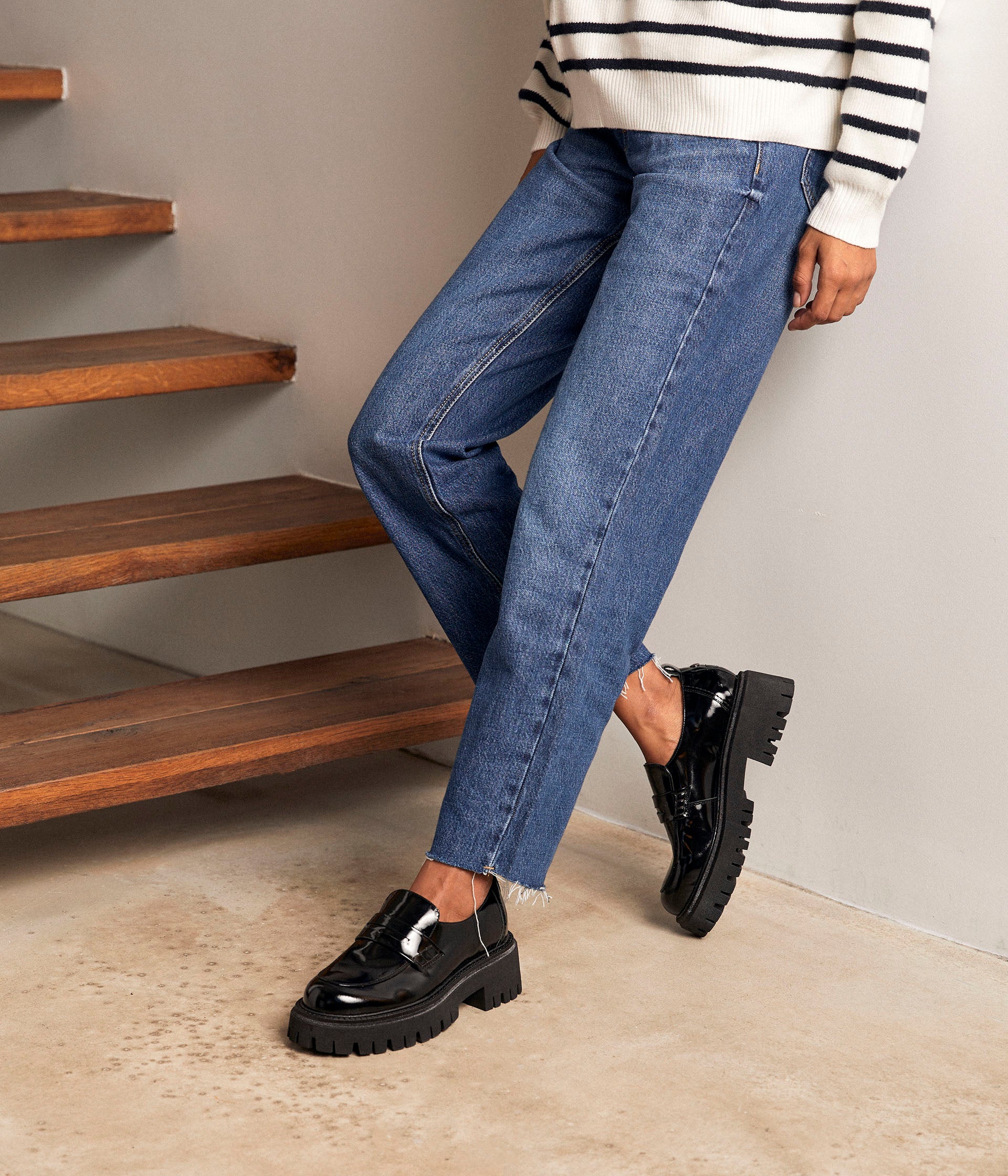 Mocassin cuir vernis noir femme sales