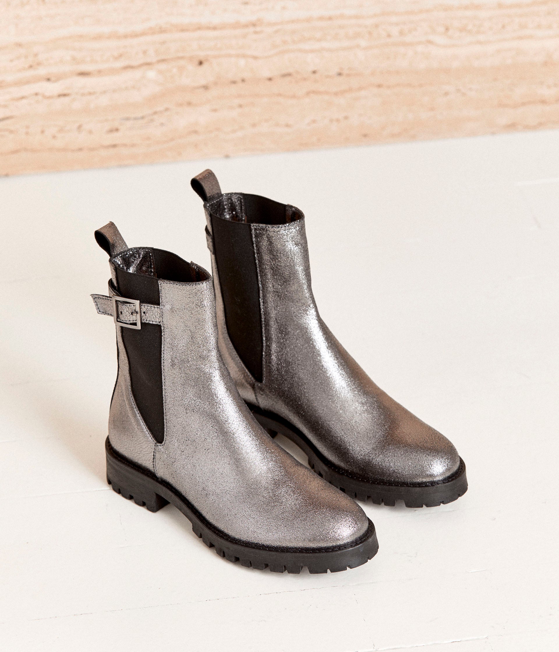 Bottines femme argentées sales