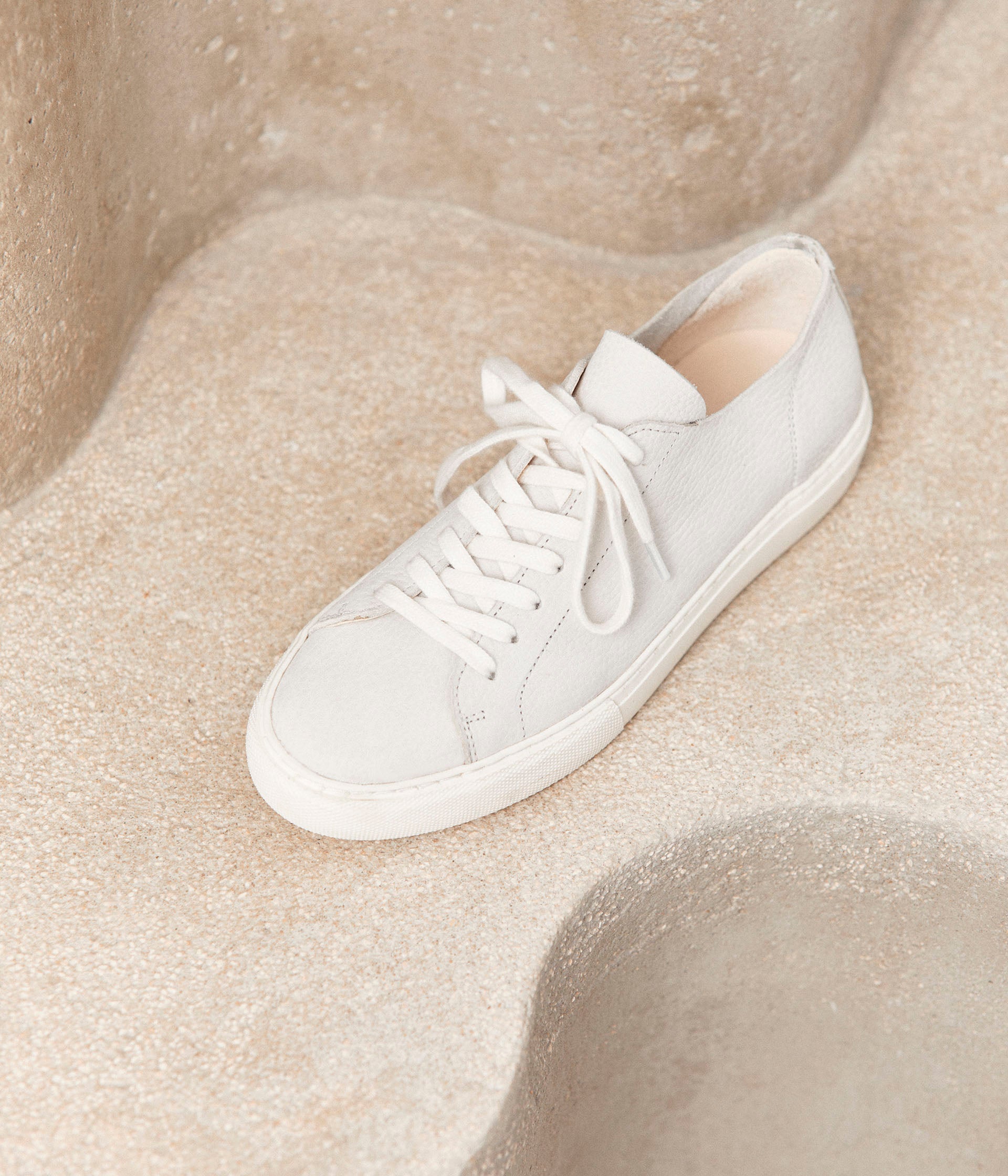 Mellow yellow store sneakers