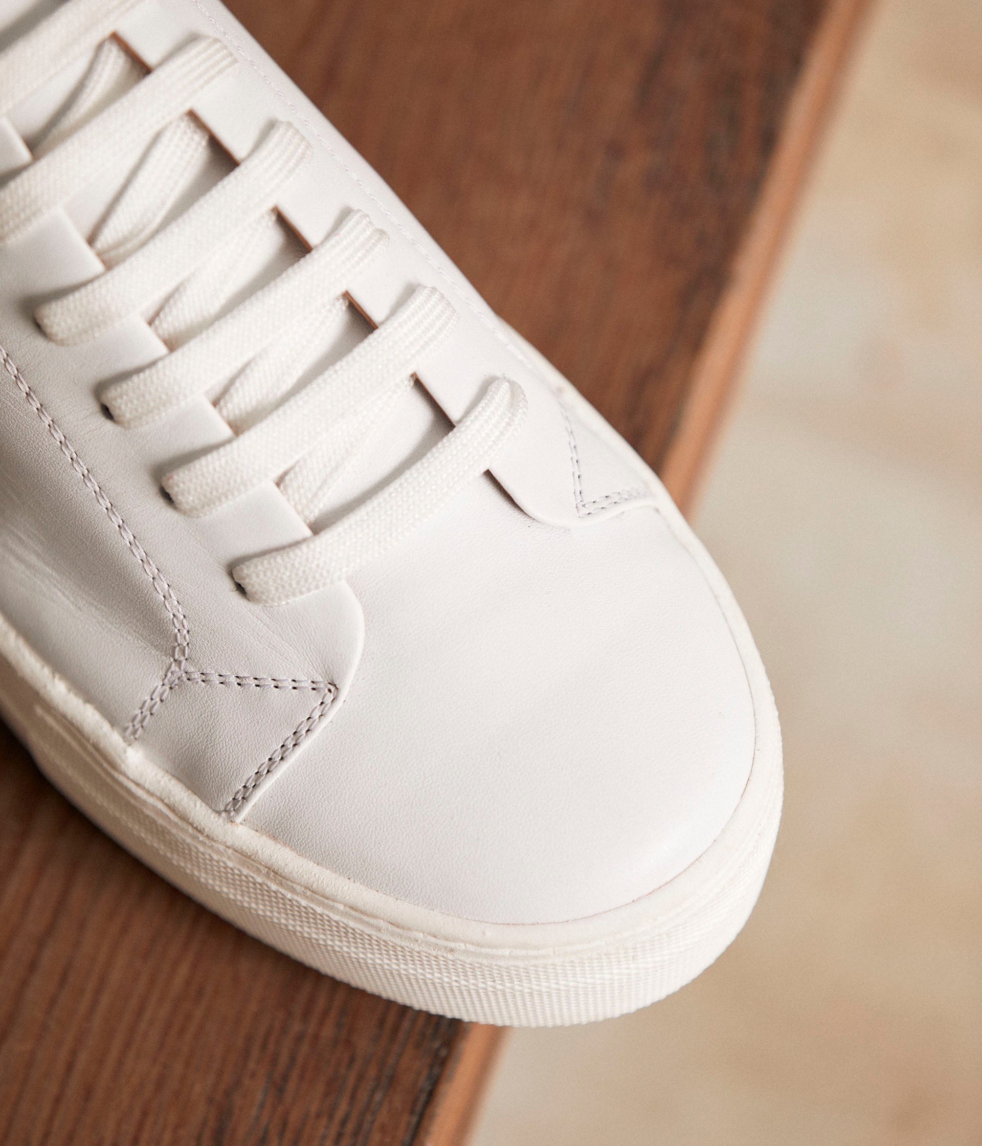 Mellow yellow sneakers online