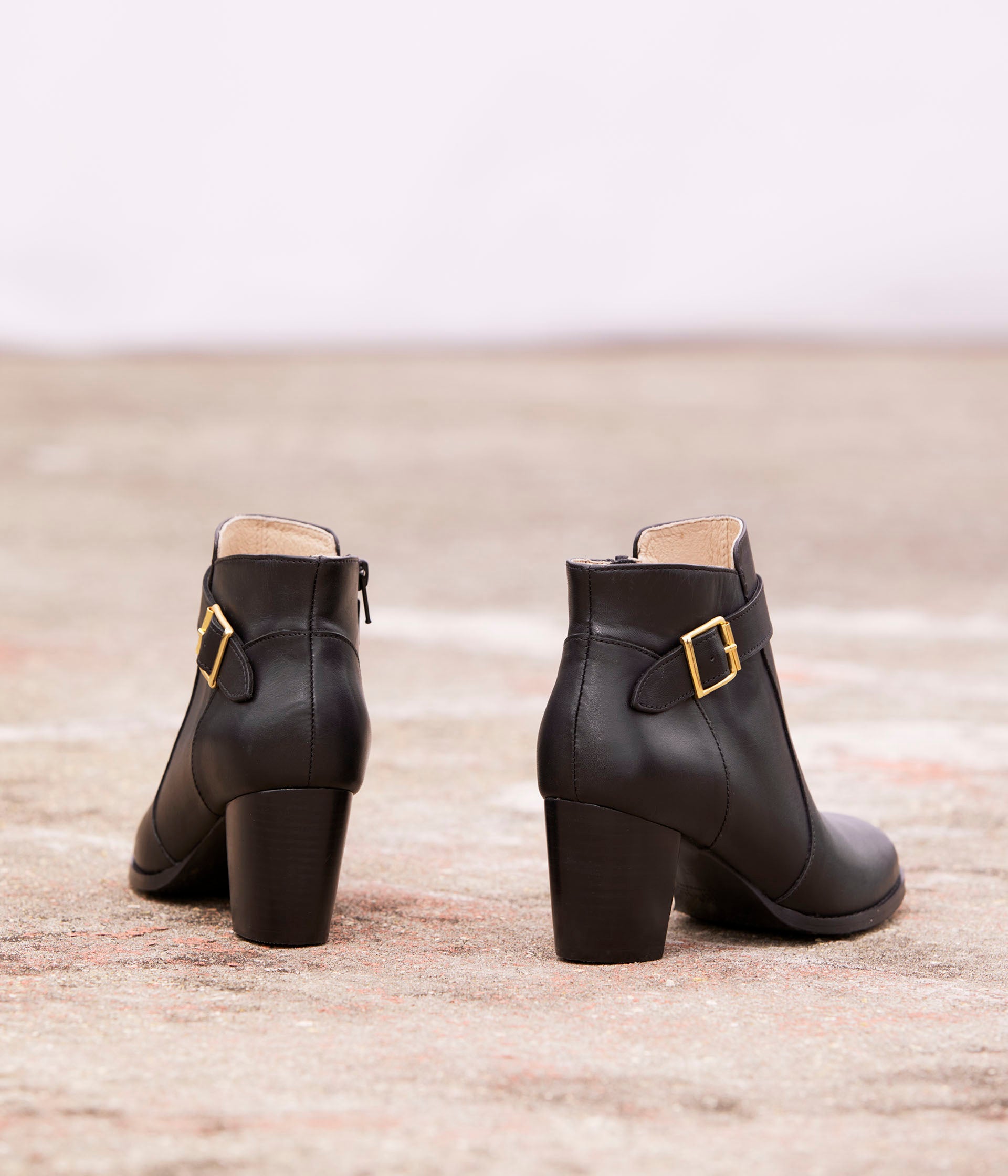 Mellow yellow postiche best sale