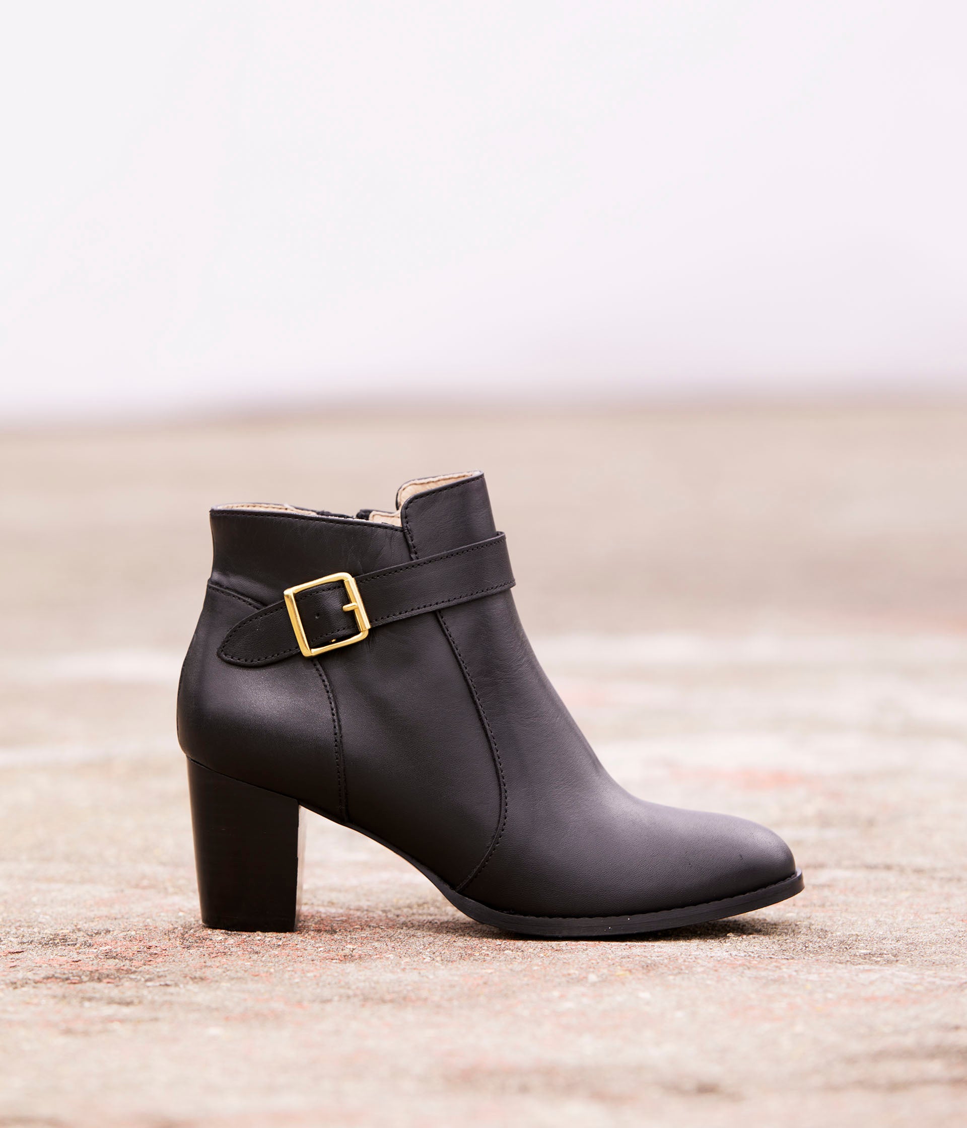 Mellow yellow postiche best sale