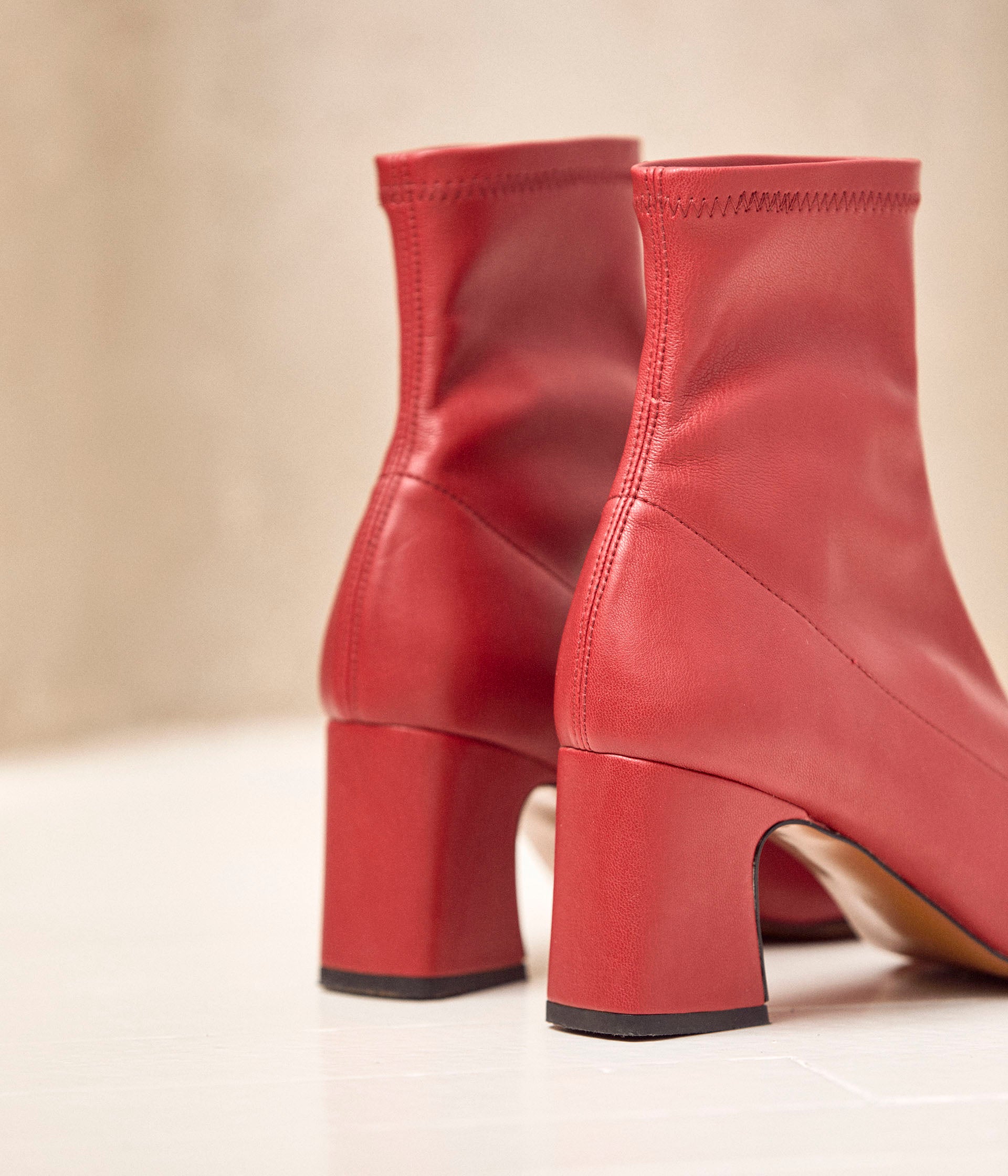 Bottine rouge petit talon store