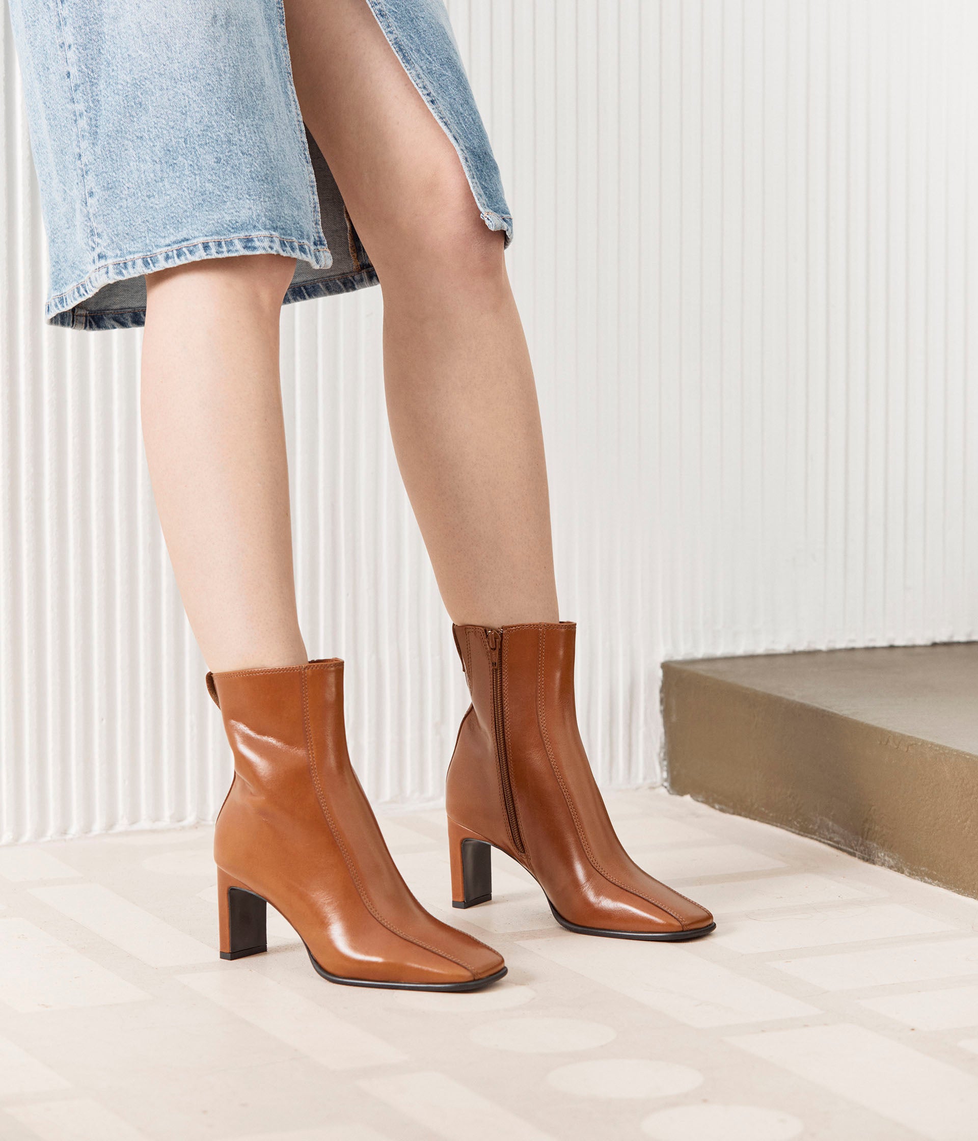 Chaussure femme boots talon sale