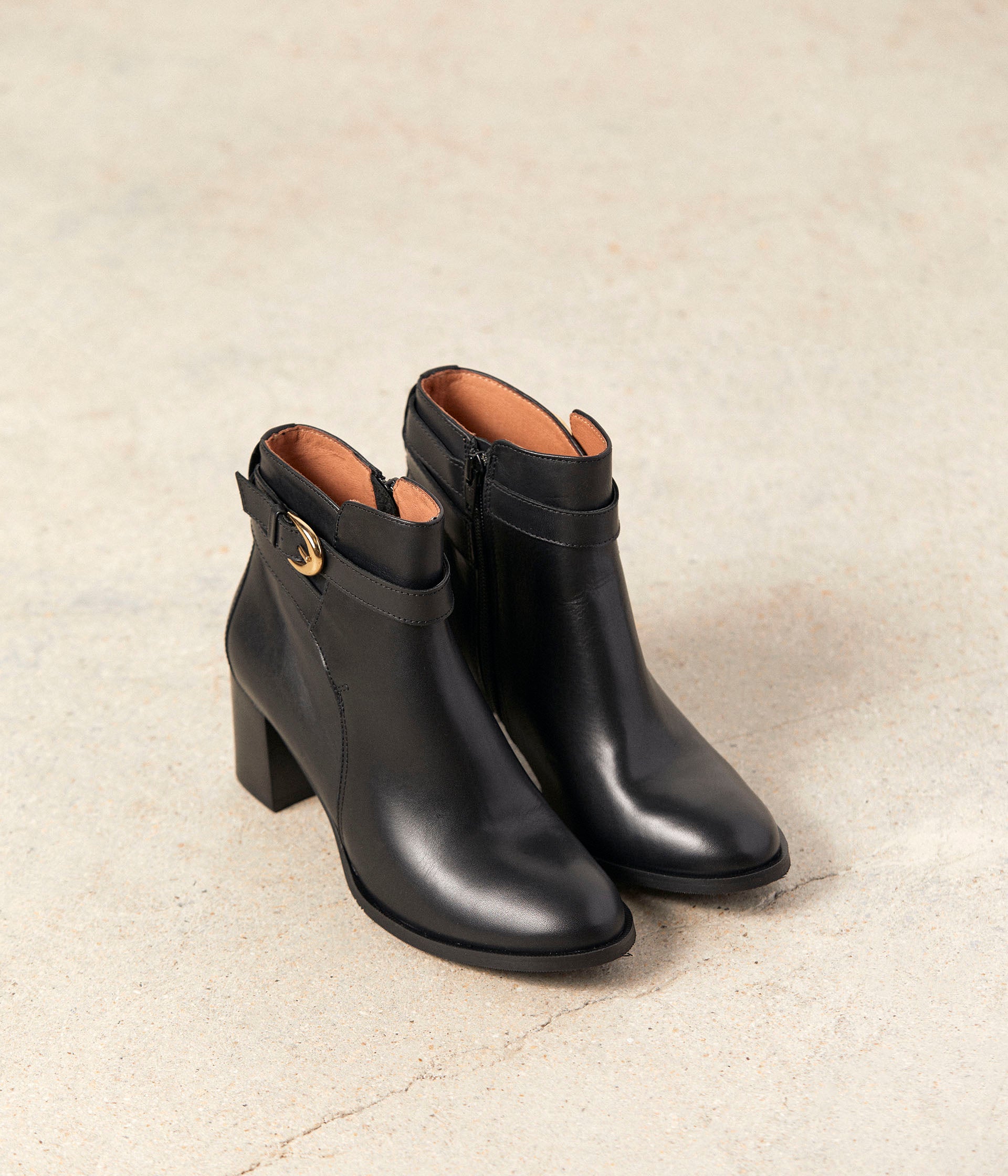 Bottine noire boucle new arrivals
