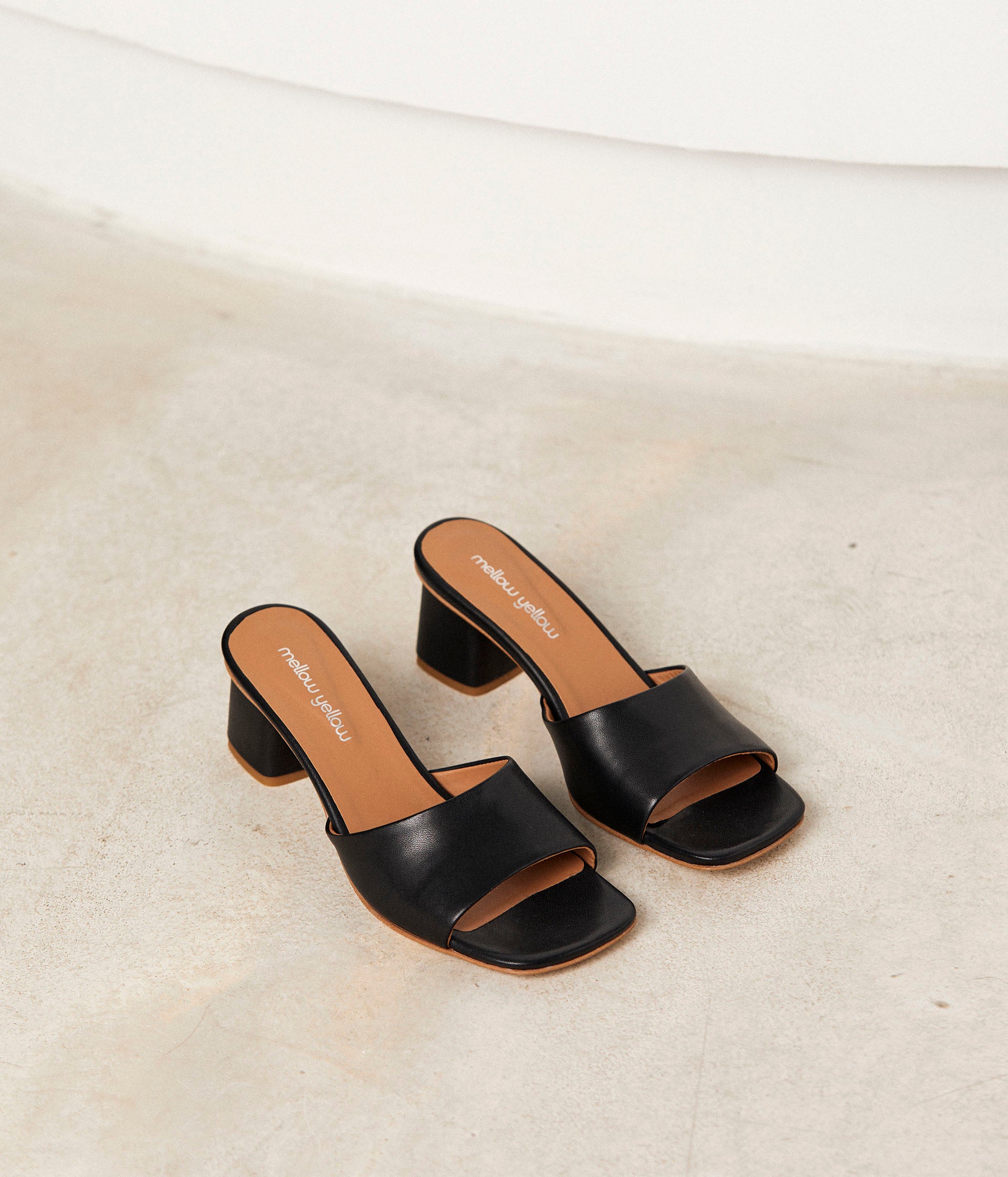 Mules noires hot sale