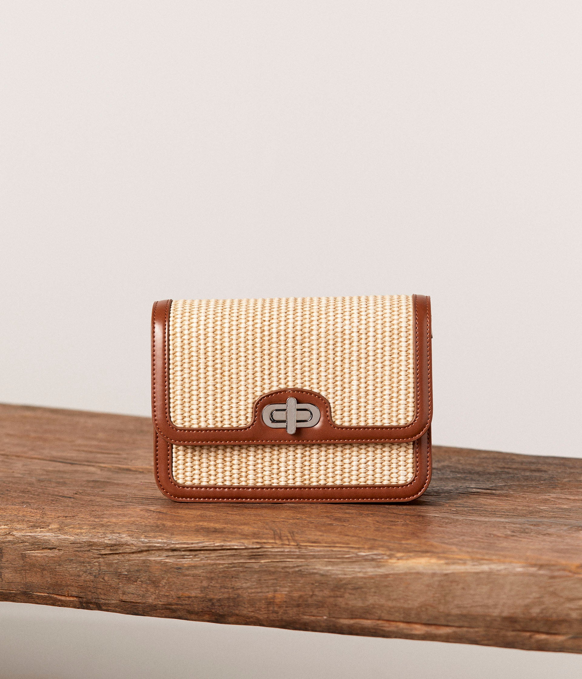 Sac bandoulière beige femme new arrivals
