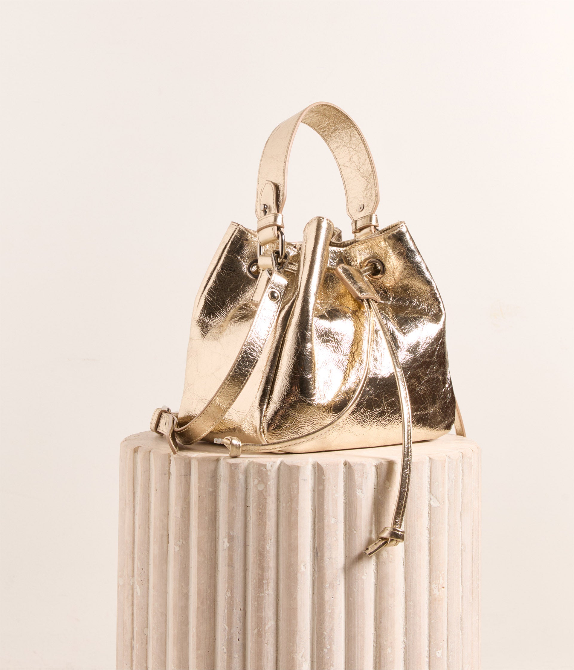 Sac seau doré best sale